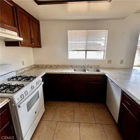 15375 Cheyenne Road, Apple Valley, CA 92307