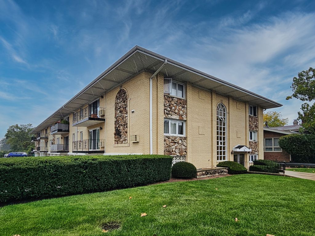 2 N Dee Road 203, Park Ridge, IL 60068 — photo 3