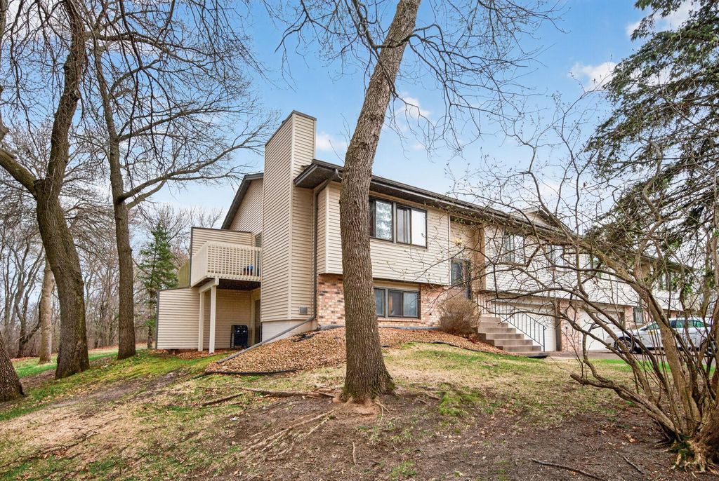 818 Sherwood Road, Shoreview, MN 55126 — photo 2
