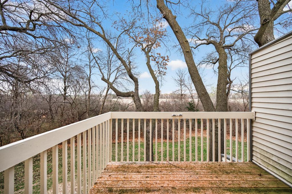 818 Sherwood Road, Shoreview, MN 55126 — photo 4