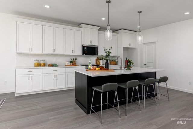 1932 Chokecherry Ave, Middleton, ID 83644