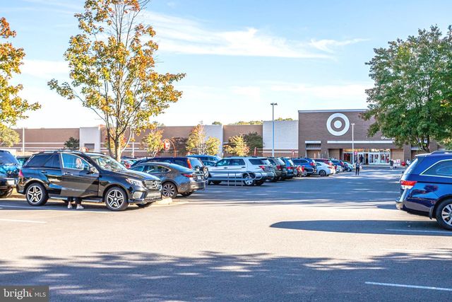 10326 MOCKINGBIRD POND CT, Burke, VA 22015