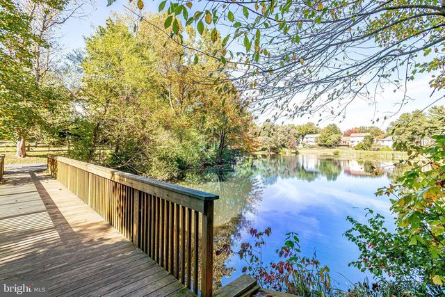 10326 MOCKINGBIRD POND CT, Burke, VA 22015