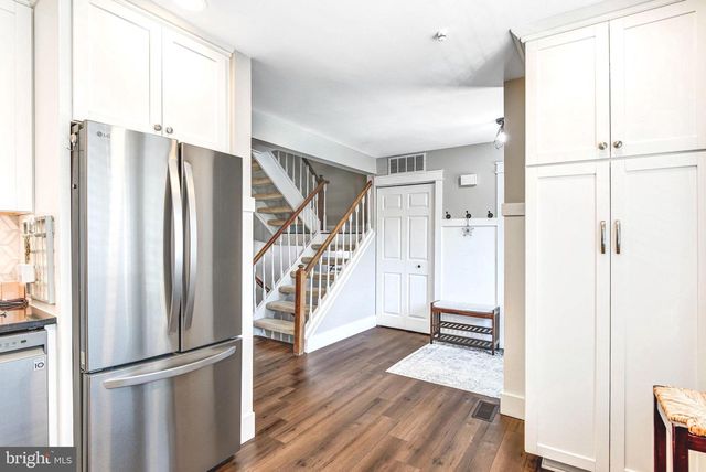 10326 MOCKINGBIRD POND CT, Burke, VA 22015