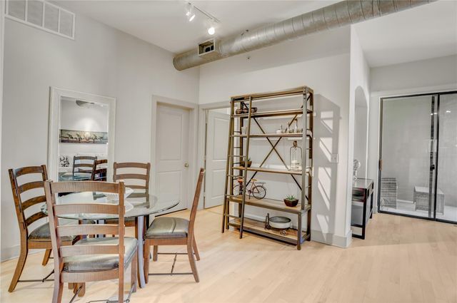 1901 Post Oak Boulevard 4303, Houston, TX 77056
