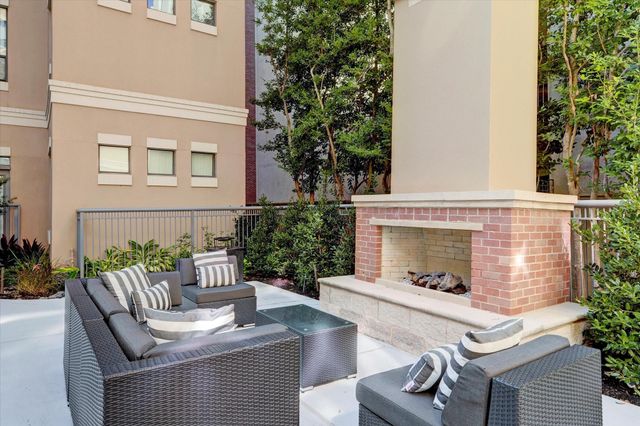 1901 Post Oak Boulevard 4303, Houston, TX 77056