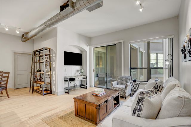 1901 Post Oak Boulevard 4303, Houston, TX 77056