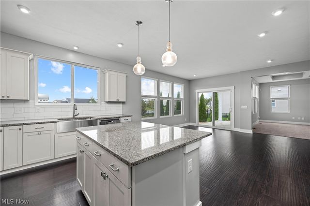 36392 Capri Lane, North Ridgeville, OH 44039