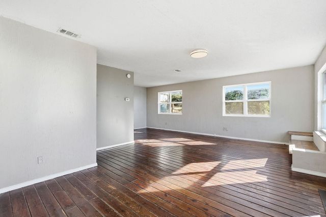 220 Harmon Hills RD, Dripping Springs, TX 78620