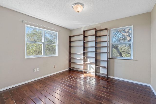 220 Harmon Hills RD, Dripping Springs, TX 78620