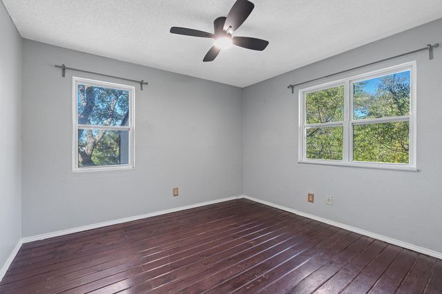 220 Harmon Hills RD, Dripping Springs, TX 78620