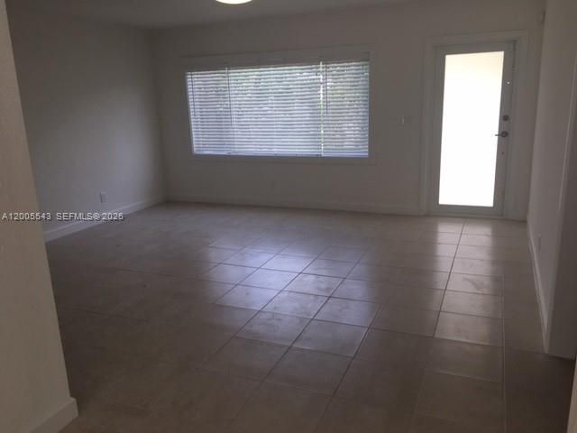 805 NE 138th St, North Miami, FL 33161