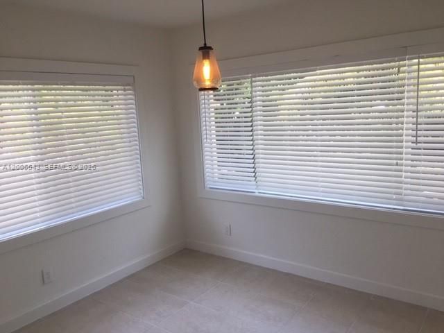 805 NE 138th St, North Miami, FL 33161