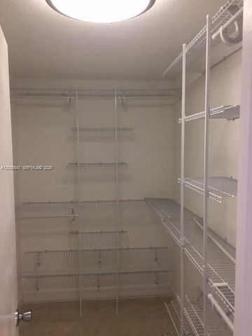 805 NE 138th St, North Miami, FL 33161