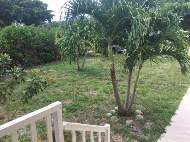 805 NE 138th St, North Miami, FL 33161