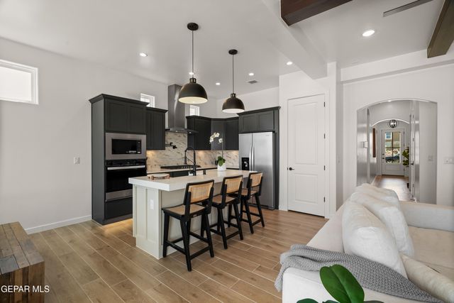 532 Paseo Simple Place, Horizon City, TX 79928