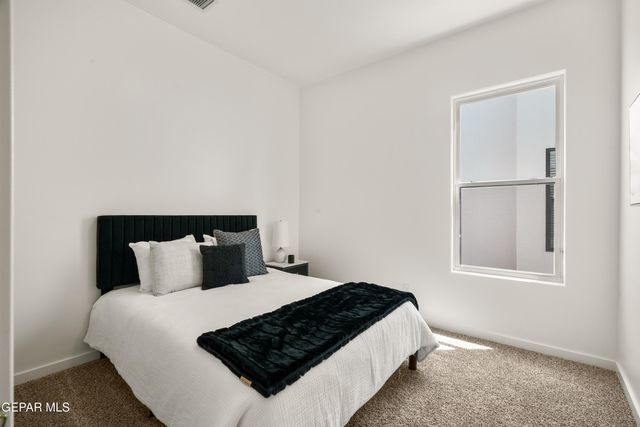 532 Paseo Simple Place, Horizon City, TX 79928