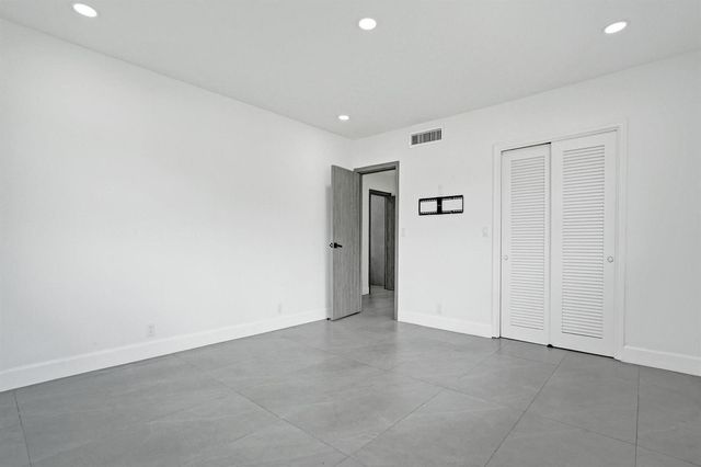 6700 E TROPICAL Way 1, Plantation, FL 33317