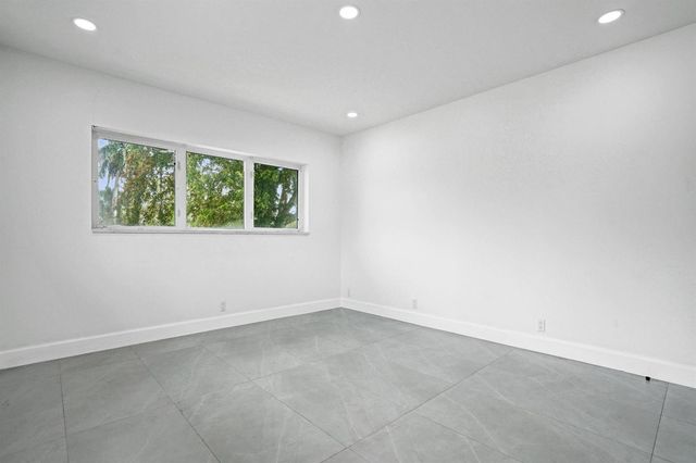 6700 E TROPICAL Way 1, Plantation, FL 33317