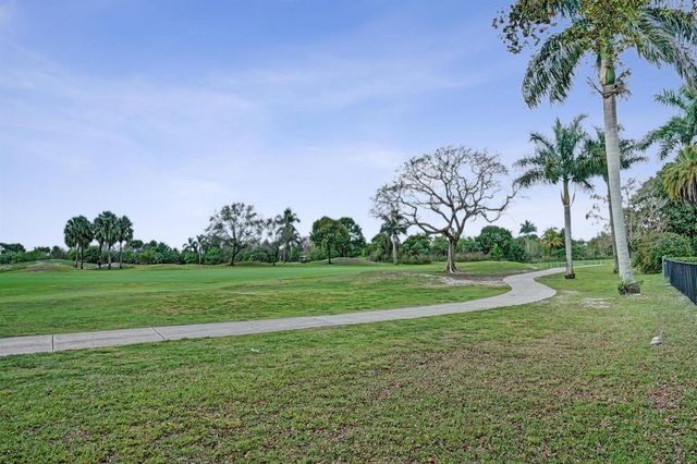 6700 E TROPICAL Way 1, Plantation, FL 33317