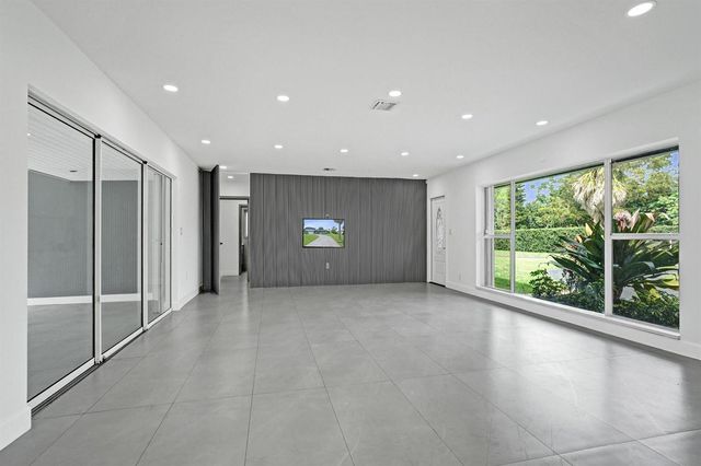 6700 E TROPICAL Way 1, Plantation, FL 33317
