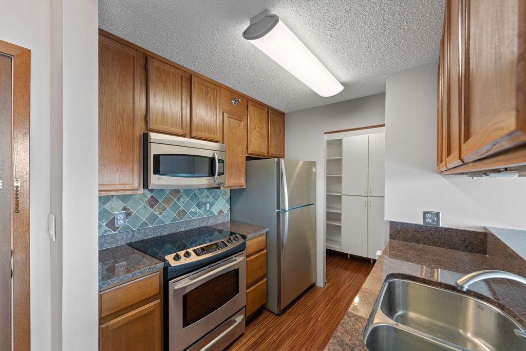 433 S 7th Street 2308, Minneapolis, MN 55415