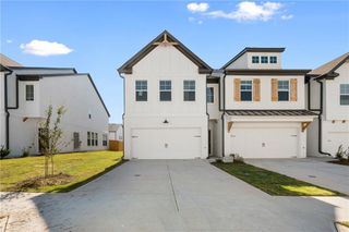 64 Auburn Woods Drive, Auburn, GA 30011