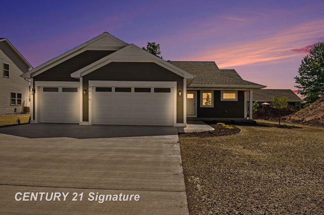 8610 Foxtail Trail, Freeland, MI 48623