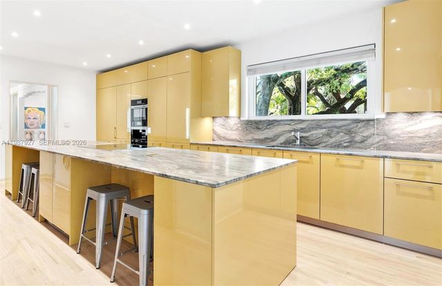 445 Minorca Ave, Coral Gables, FL 33134