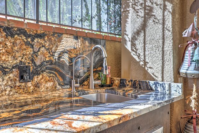 8340 N Lee Trevino Drive, Tucson, AZ 85742