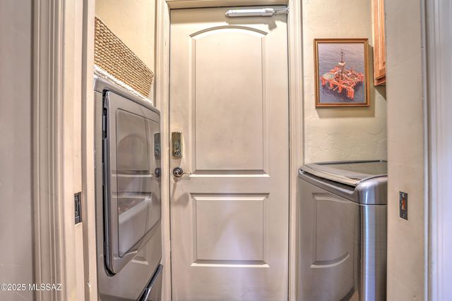 8340 N Lee Trevino Drive, Tucson, AZ 85742