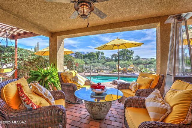 8340 N Lee Trevino Drive, Tucson, AZ 85742