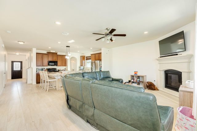 707 Burr Oak, Richwood, TX 77531