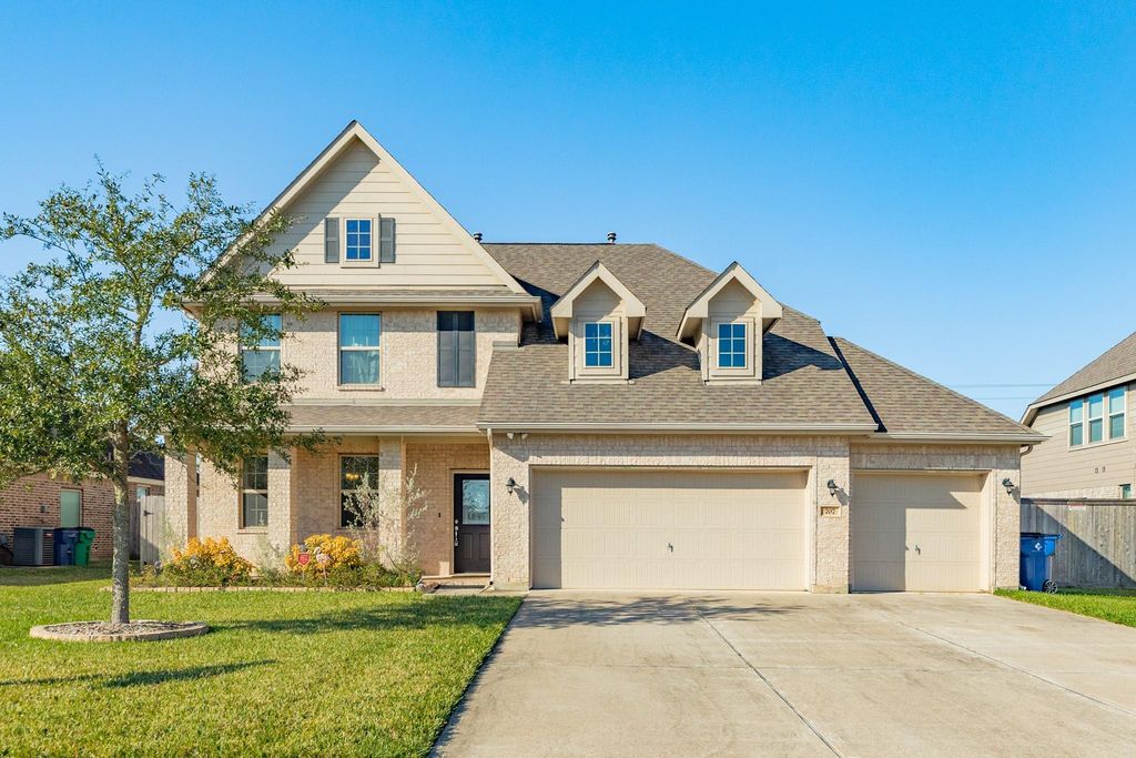 707 Burr Oak, Richwood, TX 77531