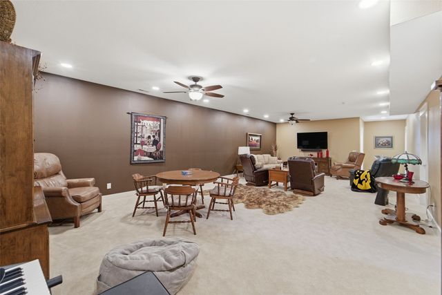 1708 Timberview Drive, Norwalk, IA 50211