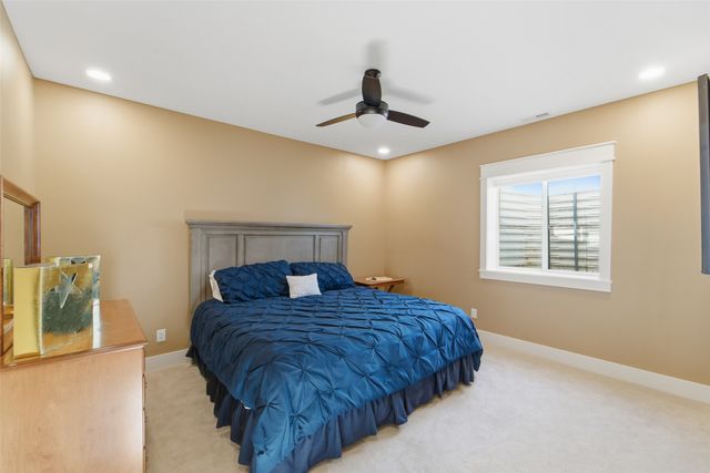 1708 Timberview Drive, Norwalk, IA 50211