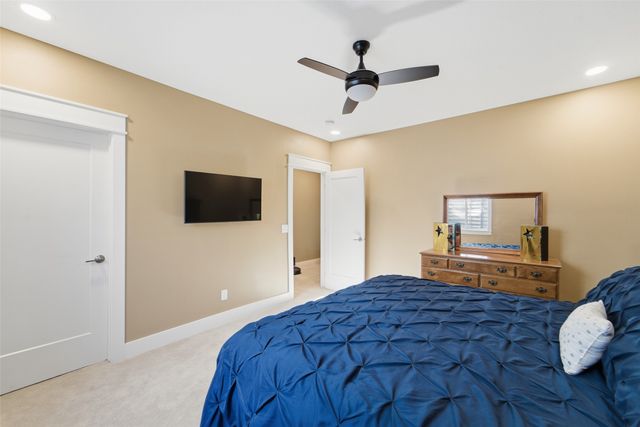 1708 Timberview Drive, Norwalk, IA 50211