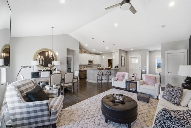 1708 Timberview Drive, Norwalk, IA 50211