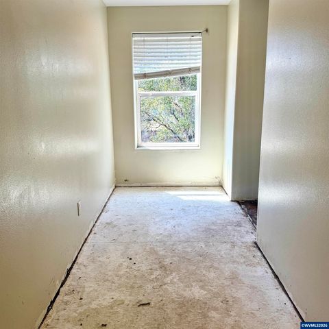3793 Avalon Av NE, Albany, OR 97322
