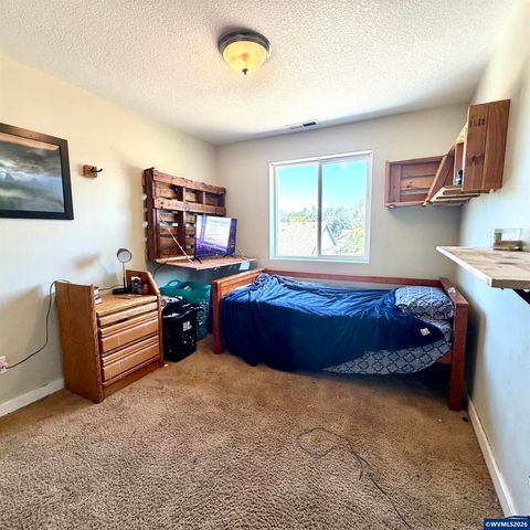 3793 Avalon Av NE, Albany, OR 97322