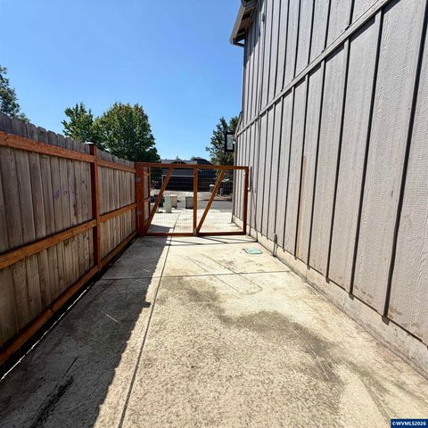 3793 Avalon Av NE, Albany, OR 97322