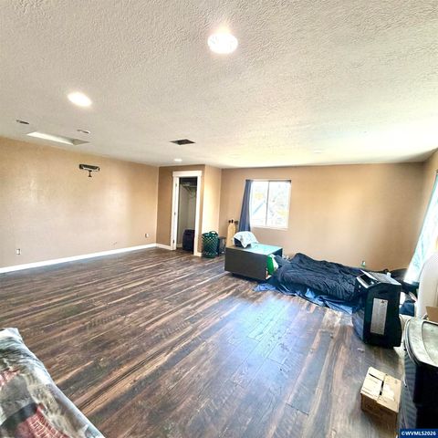 3793 Avalon Av NE, Albany, OR 97322