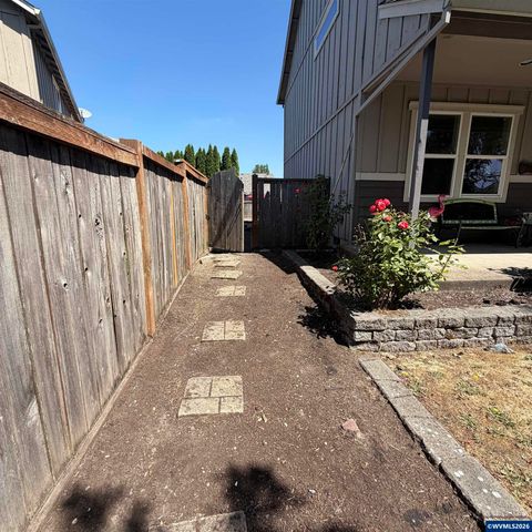 3793 Avalon Av NE, Albany, OR 97322