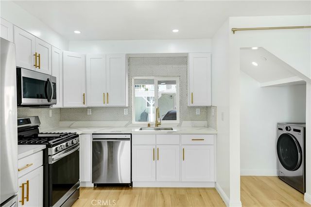 1146 West Blvd, Los Angeles, CA 90019