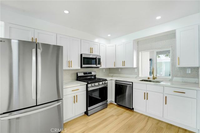 1146 West Blvd, Los Angeles, CA 90019