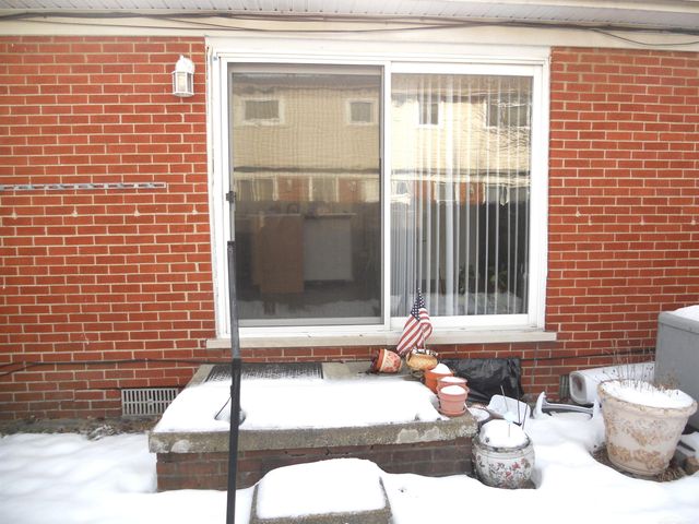 8147 Busko Street, Warren, MI 48093