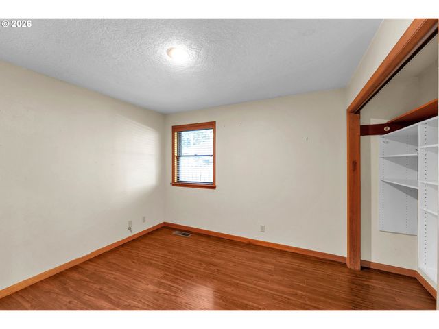 600 E MOUNTAINVIEW Dr, Newberg, OR 97132