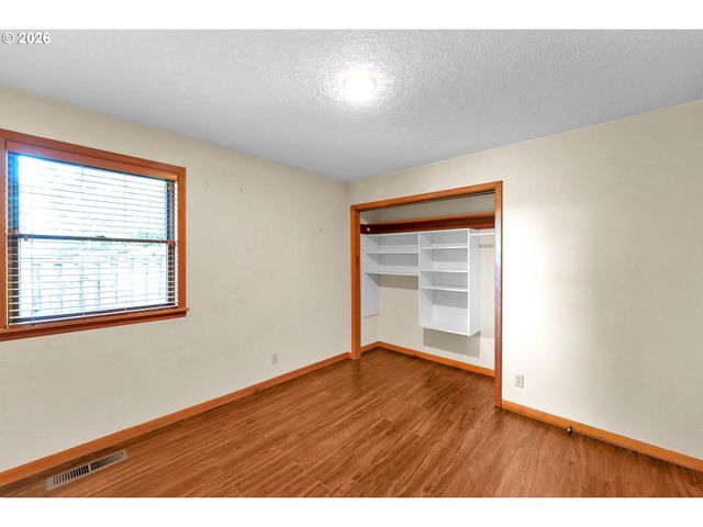 600 E MOUNTAINVIEW Dr, Newberg, OR 97132