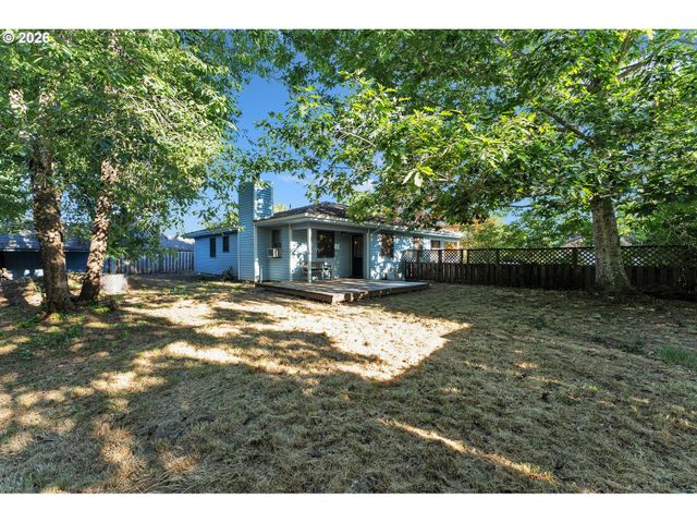 600 E MOUNTAINVIEW Dr, Newberg, OR 97132