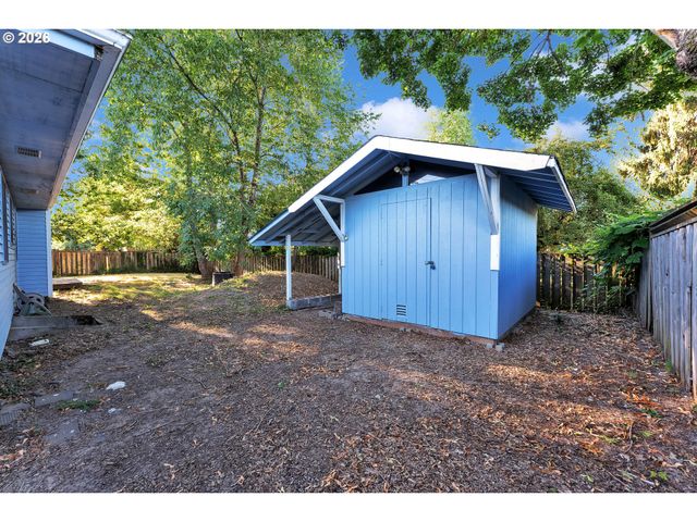 600 E MOUNTAINVIEW Dr, Newberg, OR 97132